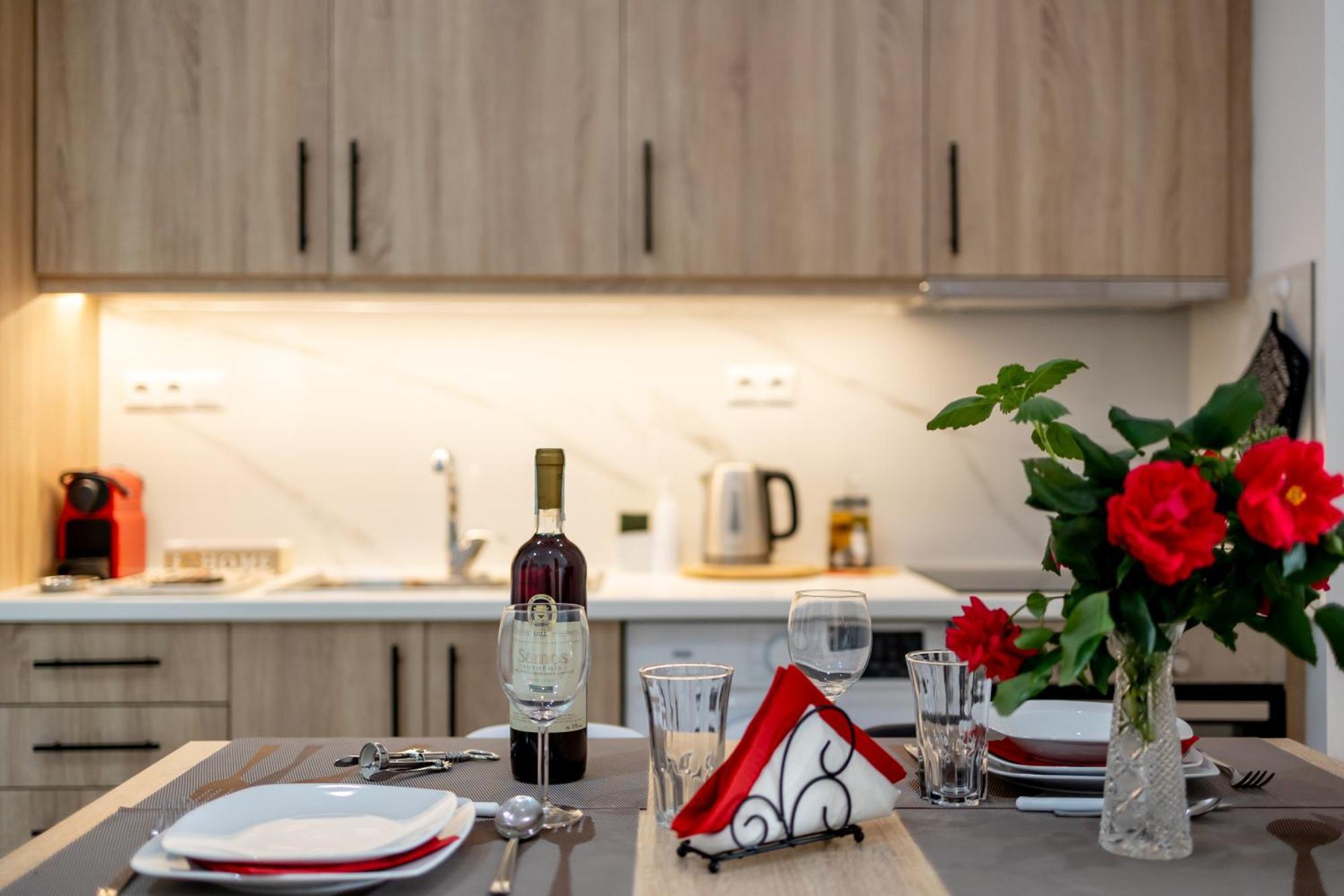 Pagani Urban - Premium Private Apartment كالاماتا المظهر الخارجي الصورة